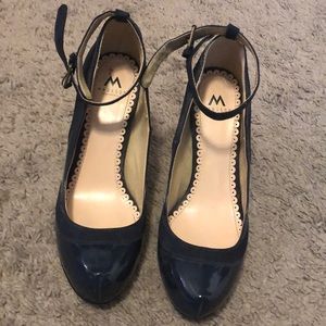Navy blue wedding shoes
